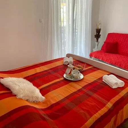 Sandra, 22, Duboka, Klek Appartement *