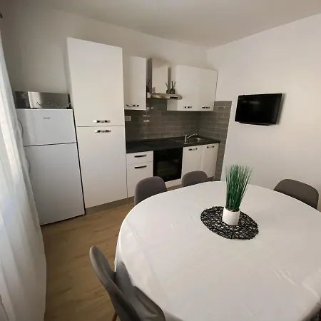 Sandra, 22, Duboka, Klek *