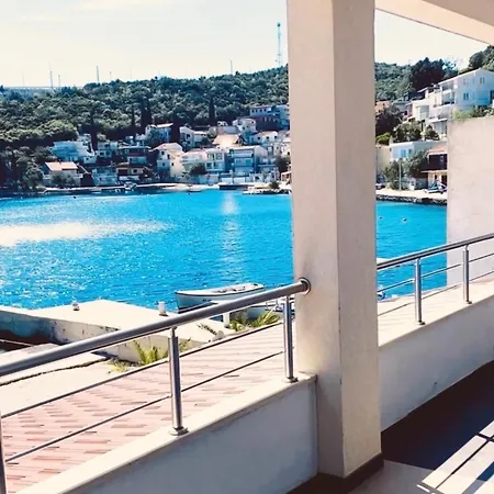 Sandra, 22, Duboka, Klek * Duboka