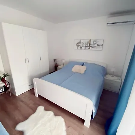 Sandra, 22, Duboka, Klek