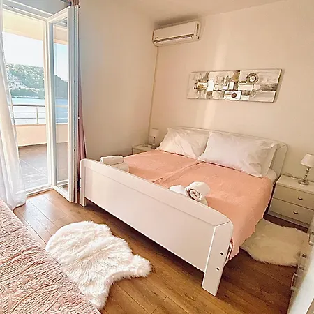 Sandra, 22, Duboka, Klek Apartament