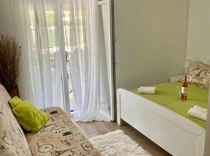 Sandra, 22, Duboka, Klek * Duboka