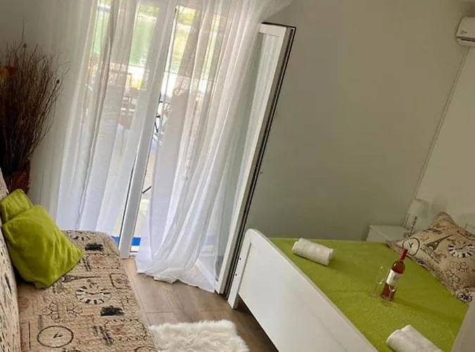 Sandra, 22, Duboka, Klek * Duboka