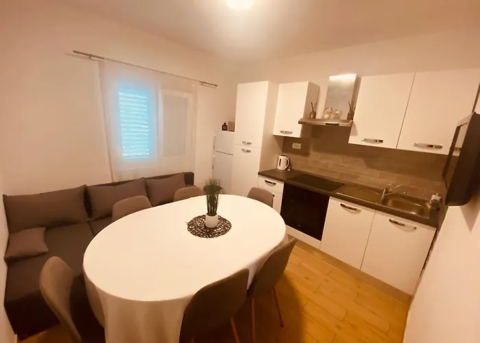 Daire Sandra, 22, Duboka, Klek