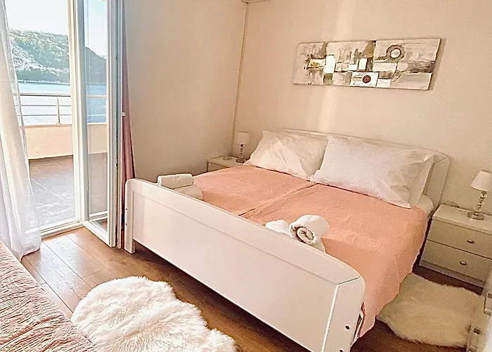 Sandra, 22, Duboka, Klek Daire